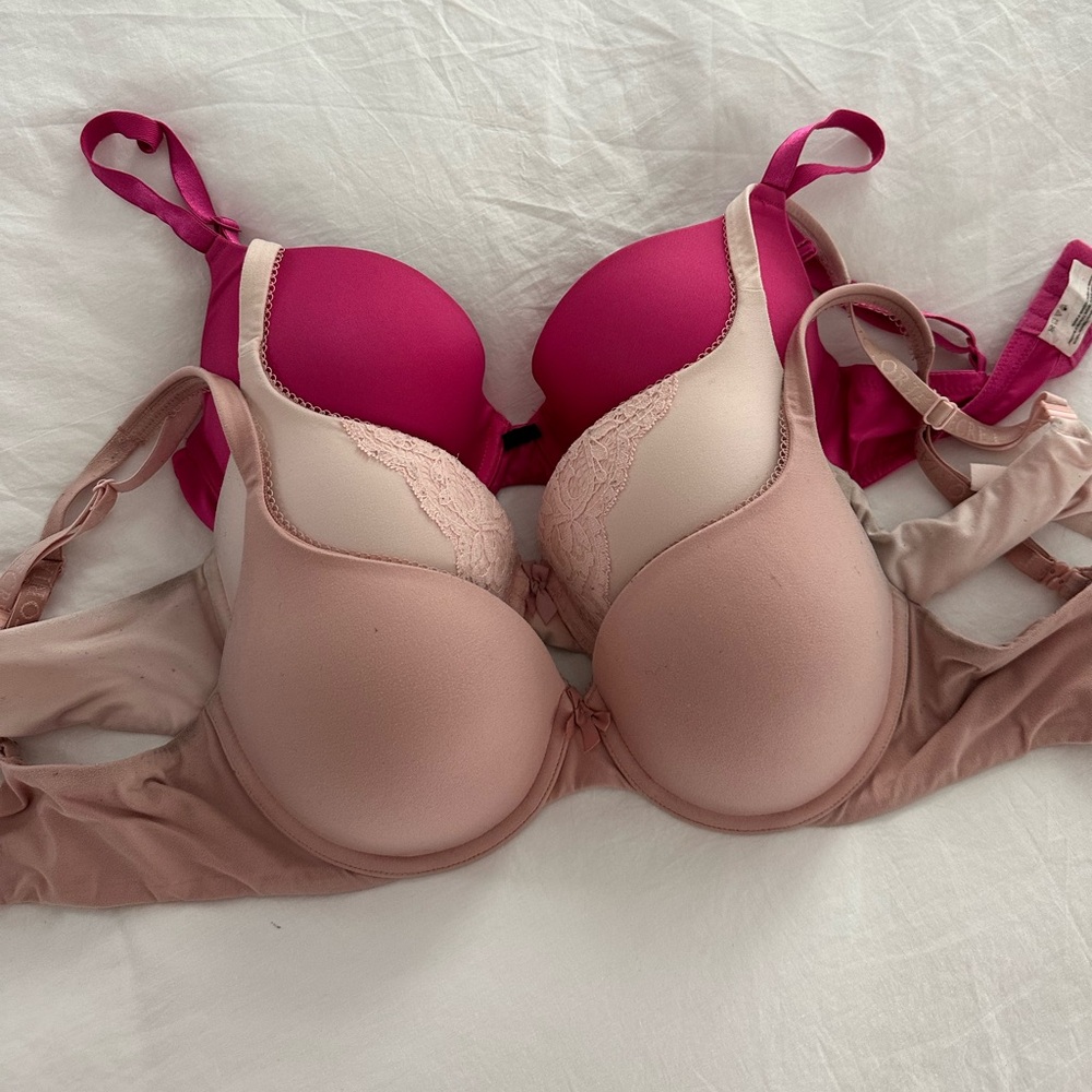 Bras set of 3 34D Victoria’s Secret small pink body by Victoria push up
